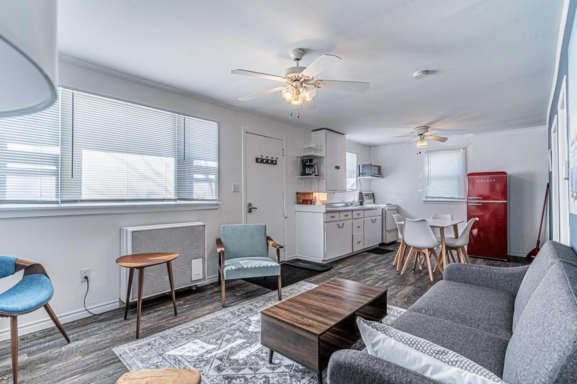 Вилла Driftwood Haus Саутгемптон Экстерьер фото